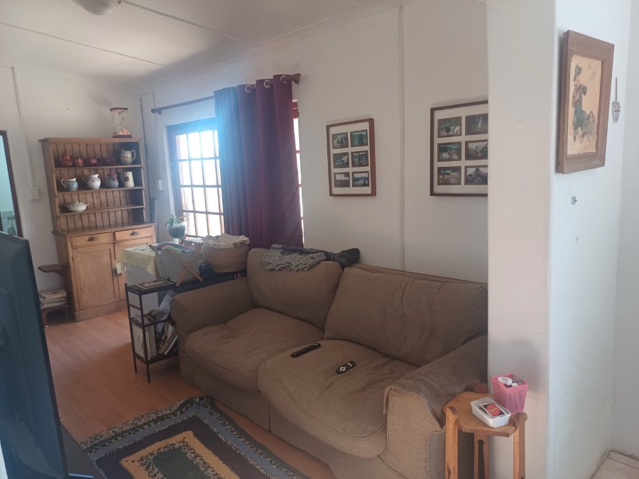 6 Bedroom Property for Sale in Ladismith Rural Western Cape